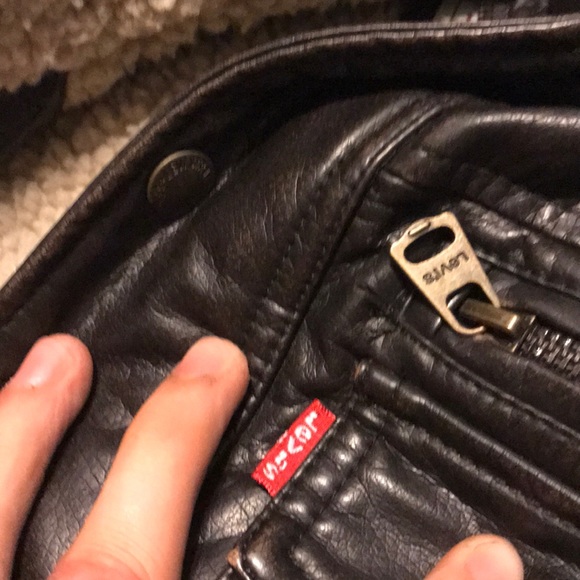 Authentic leather jacket form Levi good condition - Picture 2 of 3